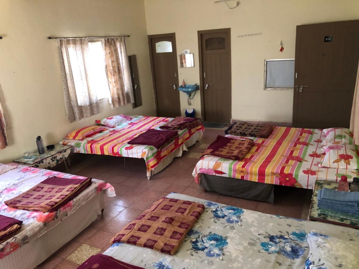 Rukmavati Guest House Mundra Экстерьер фото