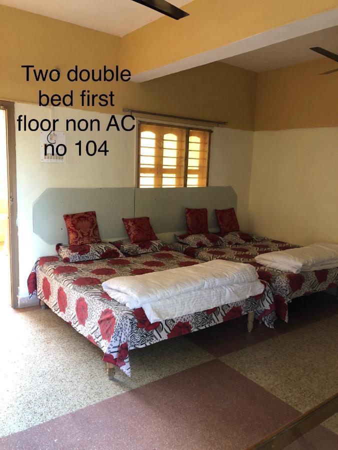 Rukmavati Guest House Mundra Экстерьер фото